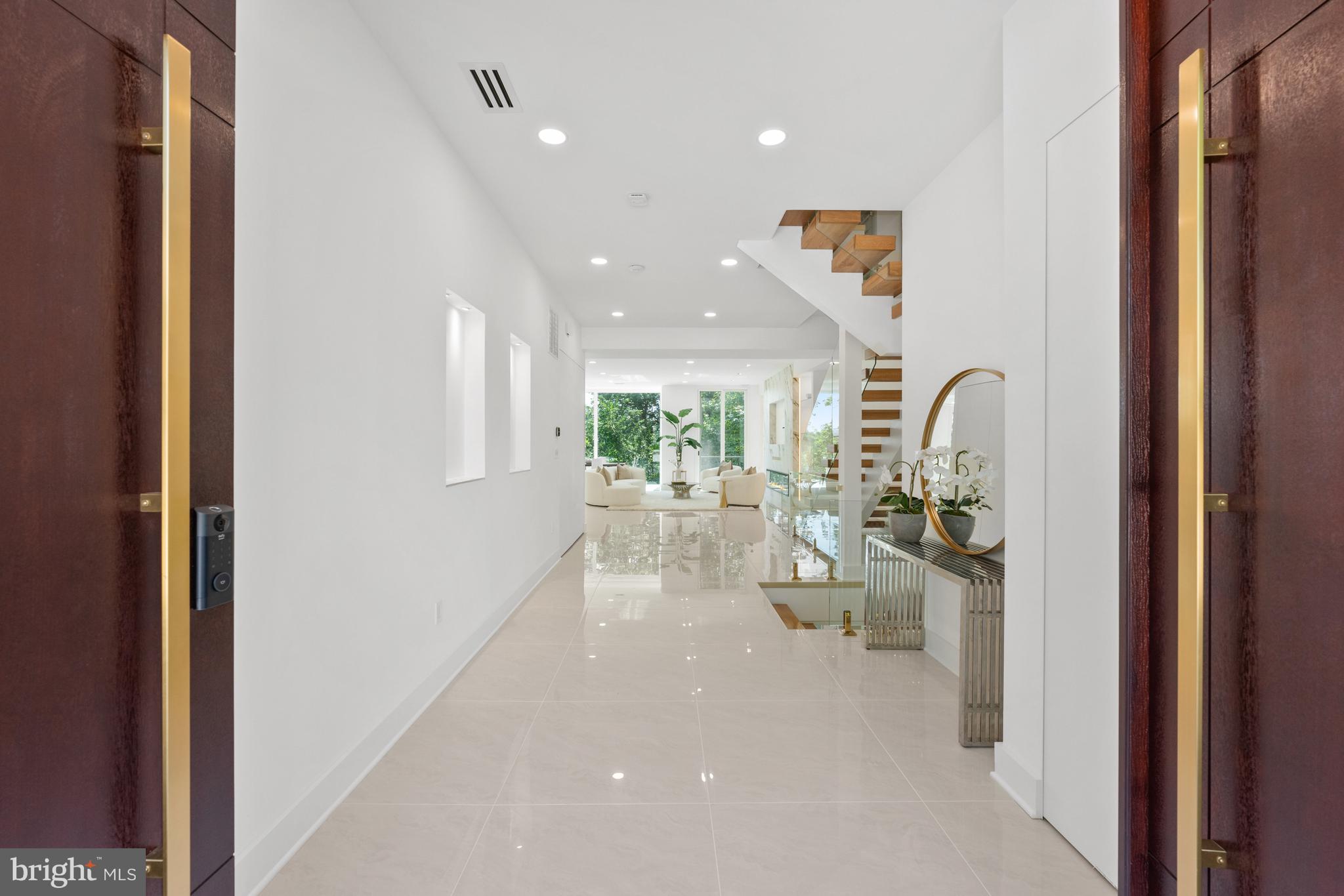 DONALDSON RUN - Residential