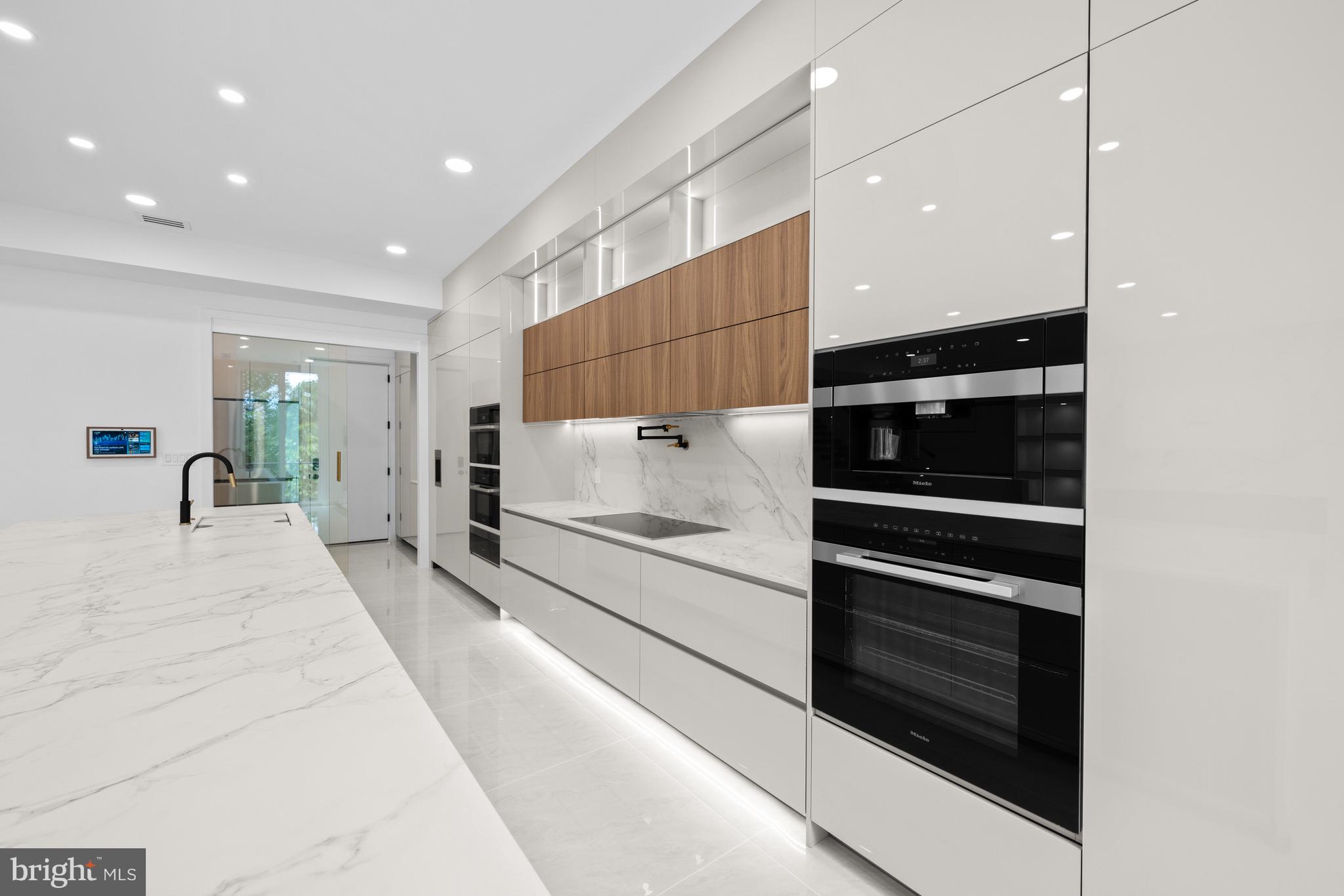 DONALDSON RUN - Residential