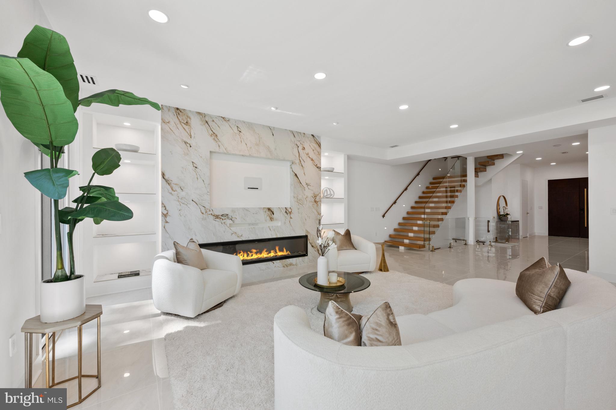 DONALDSON RUN - Residential