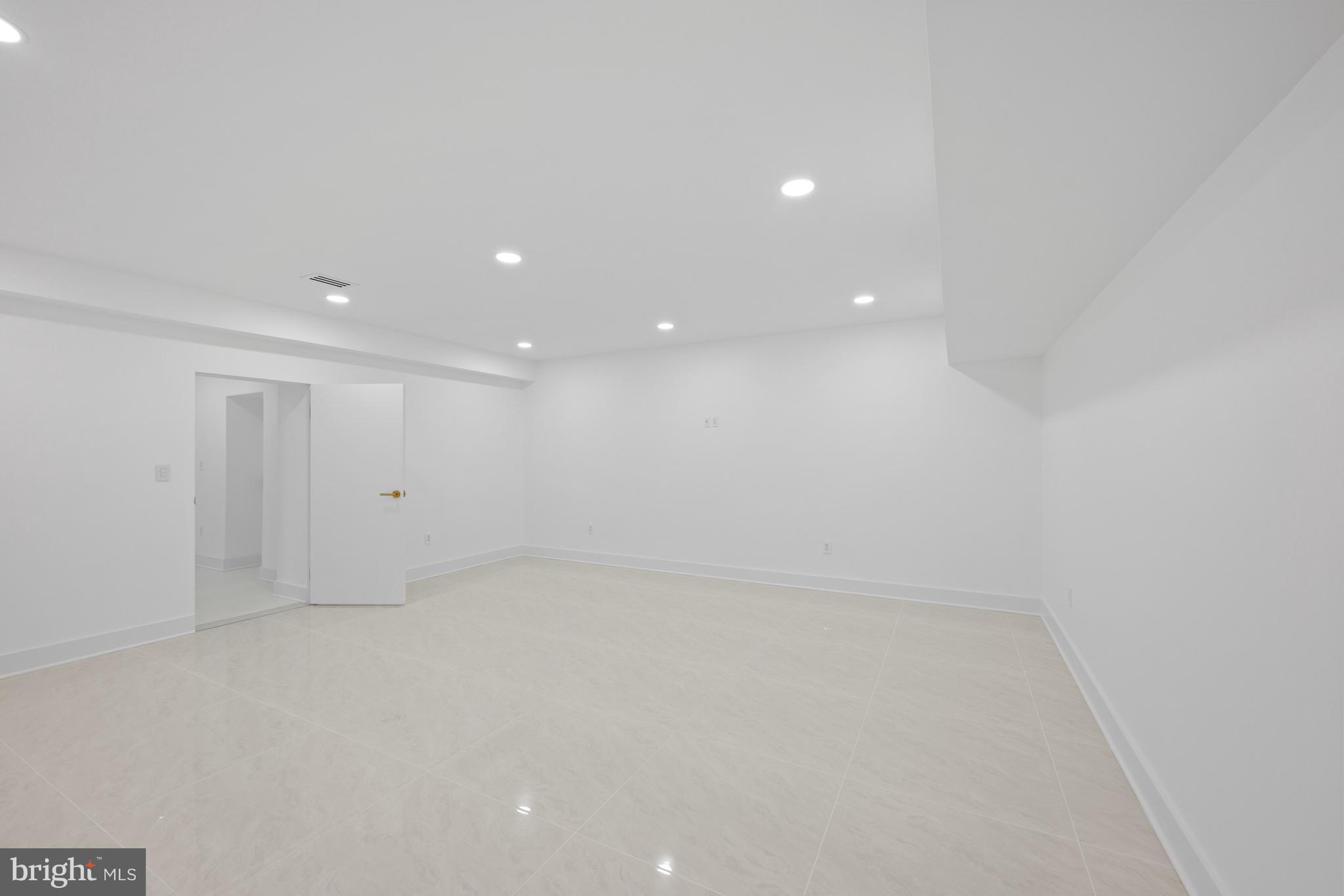 DONALDSON RUN - Residential