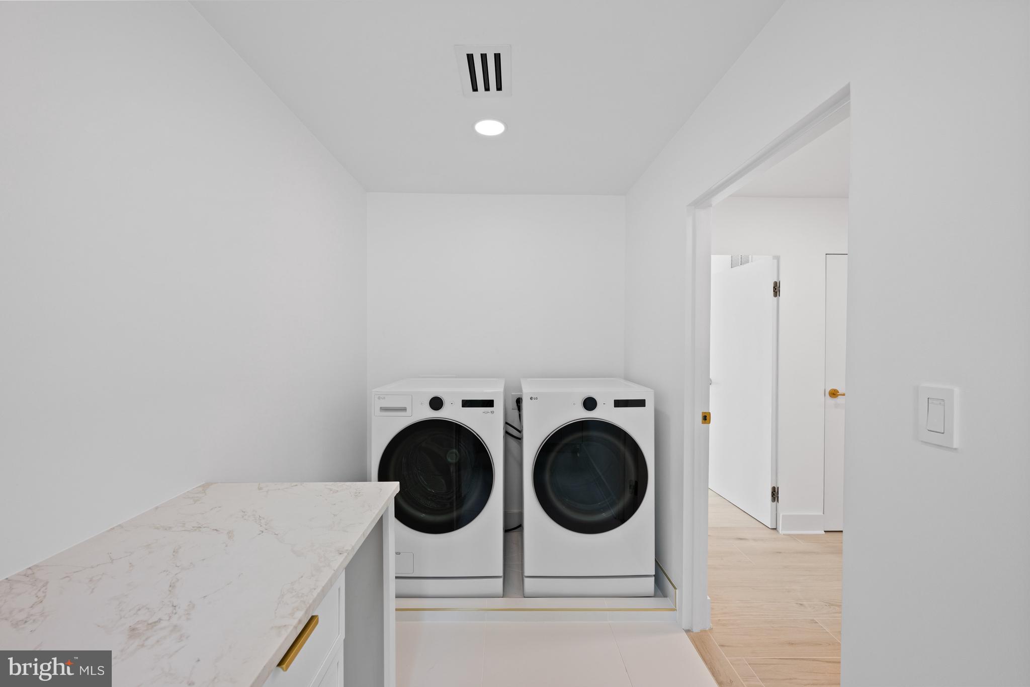 DONALDSON RUN - Residential