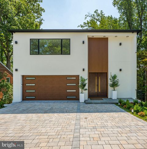 2321 N RICHMOND STREET ARLINGTON VA 22207