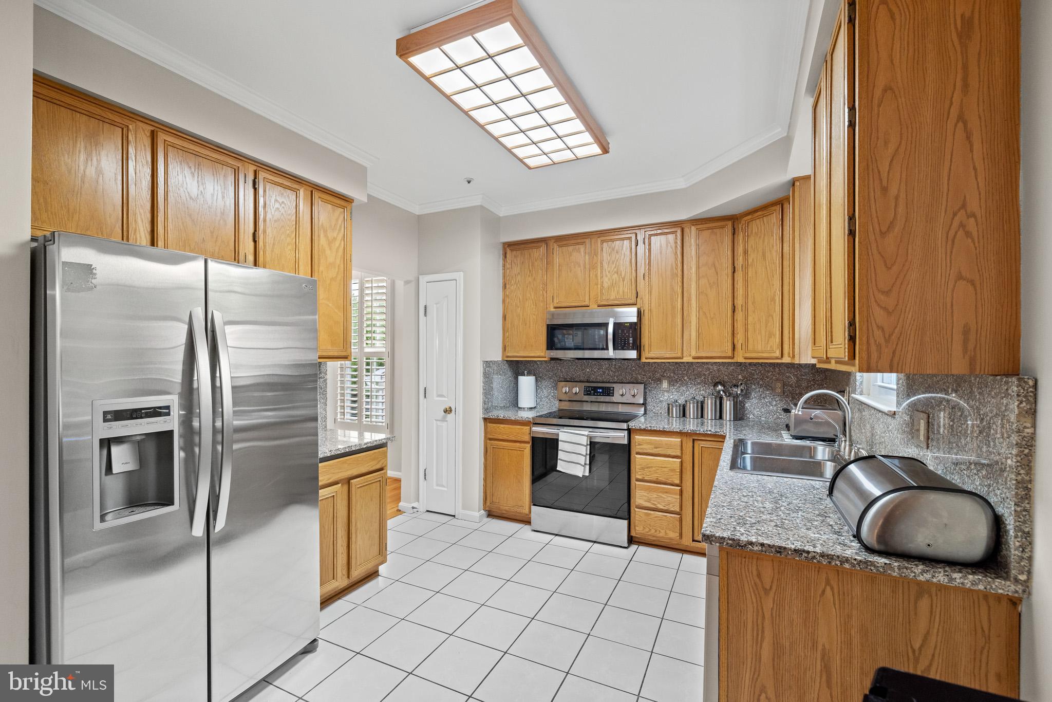 MADISON HILL - Residential