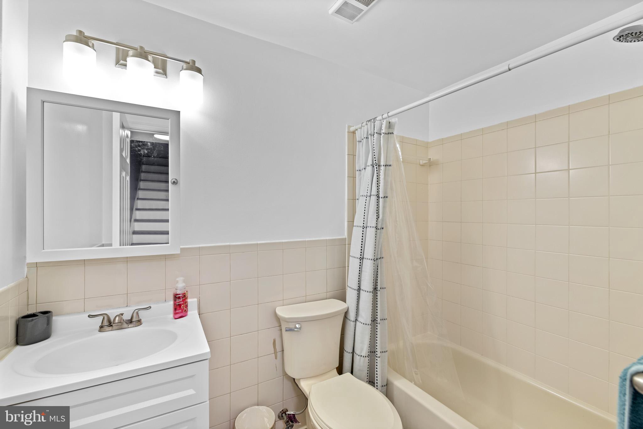 MADISON HILL - Residential