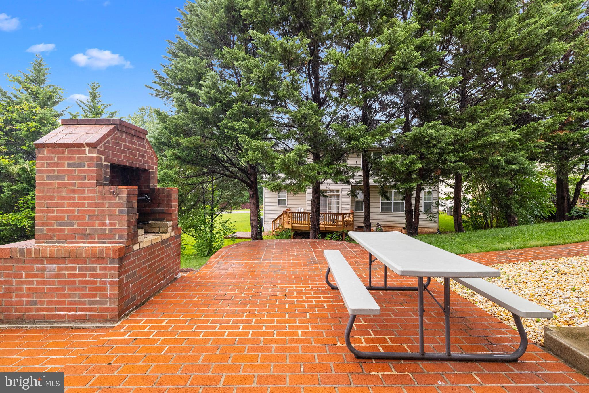 MADISON HILL - Residential