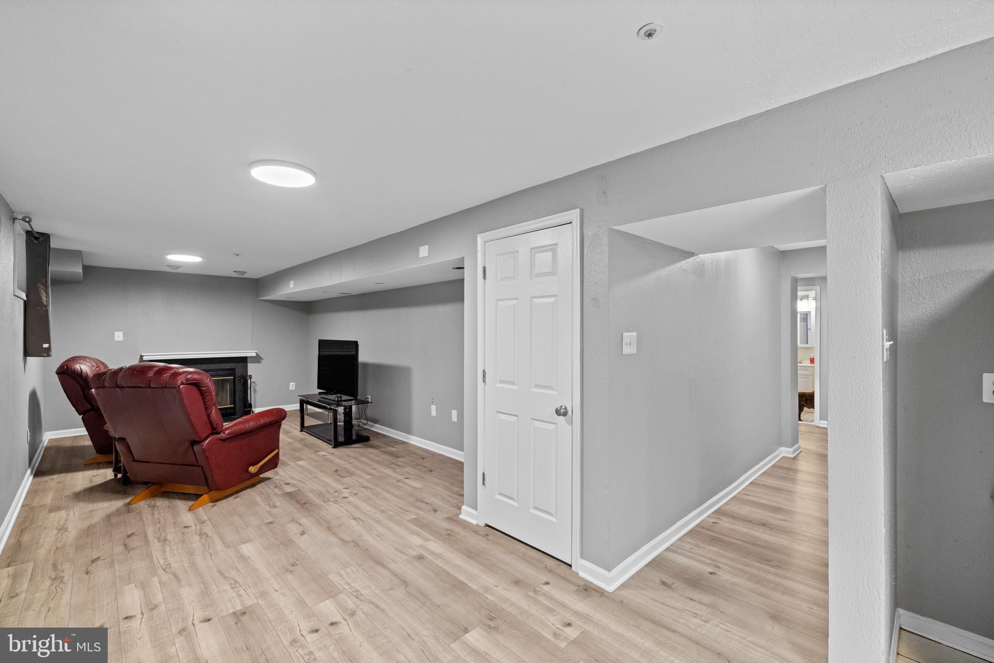 MADISON HILL - Residential