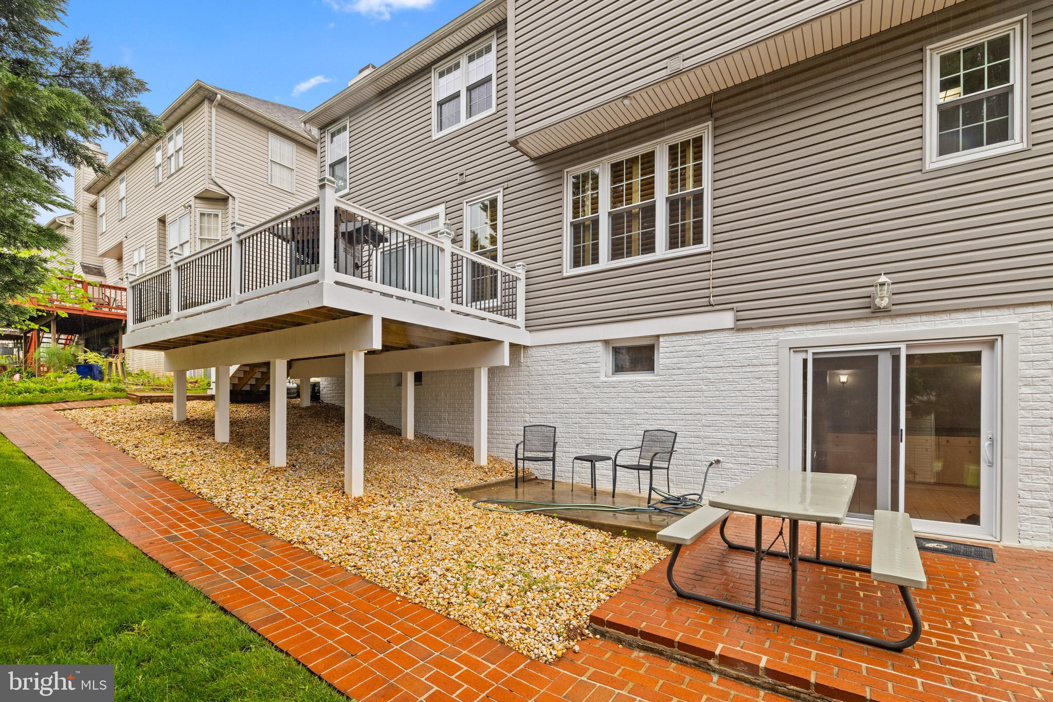 MADISON HILL - Residential