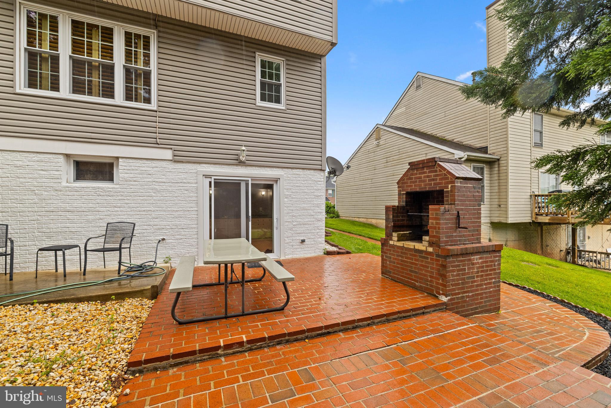 MADISON HILL - Residential