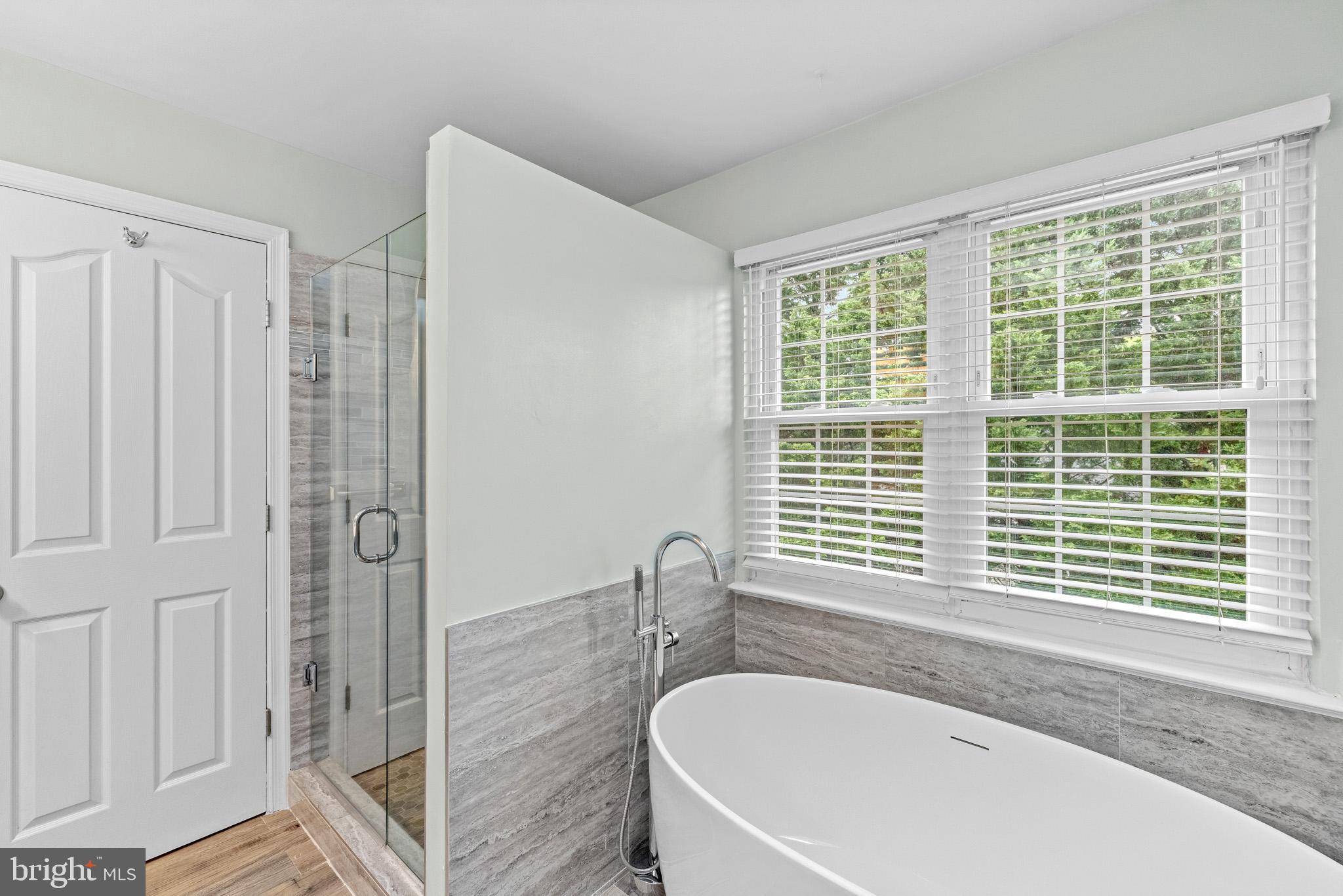 MADISON HILL - Residential