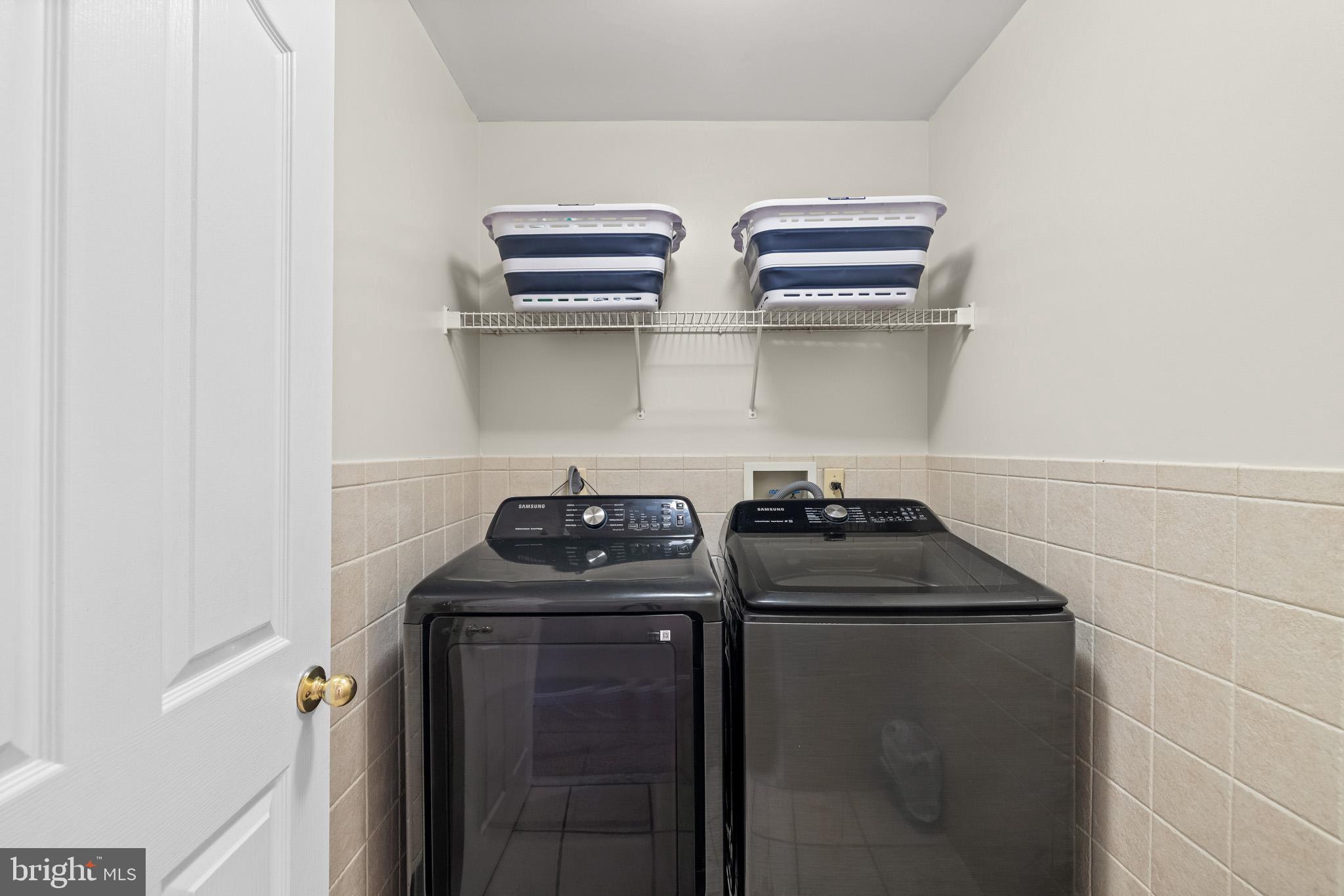 MADISON HILL - Residential