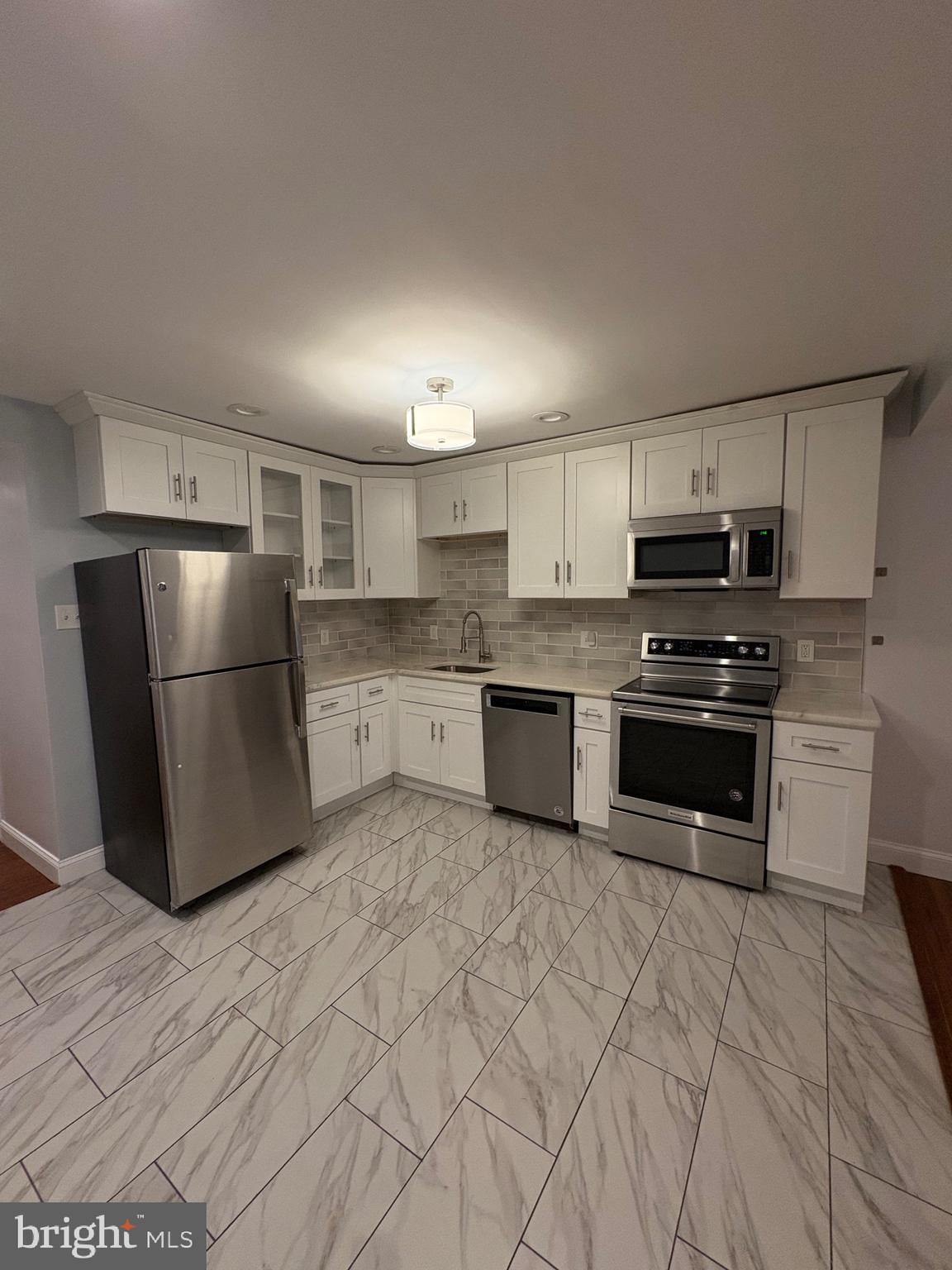 MANAYUNK - Residential Lease