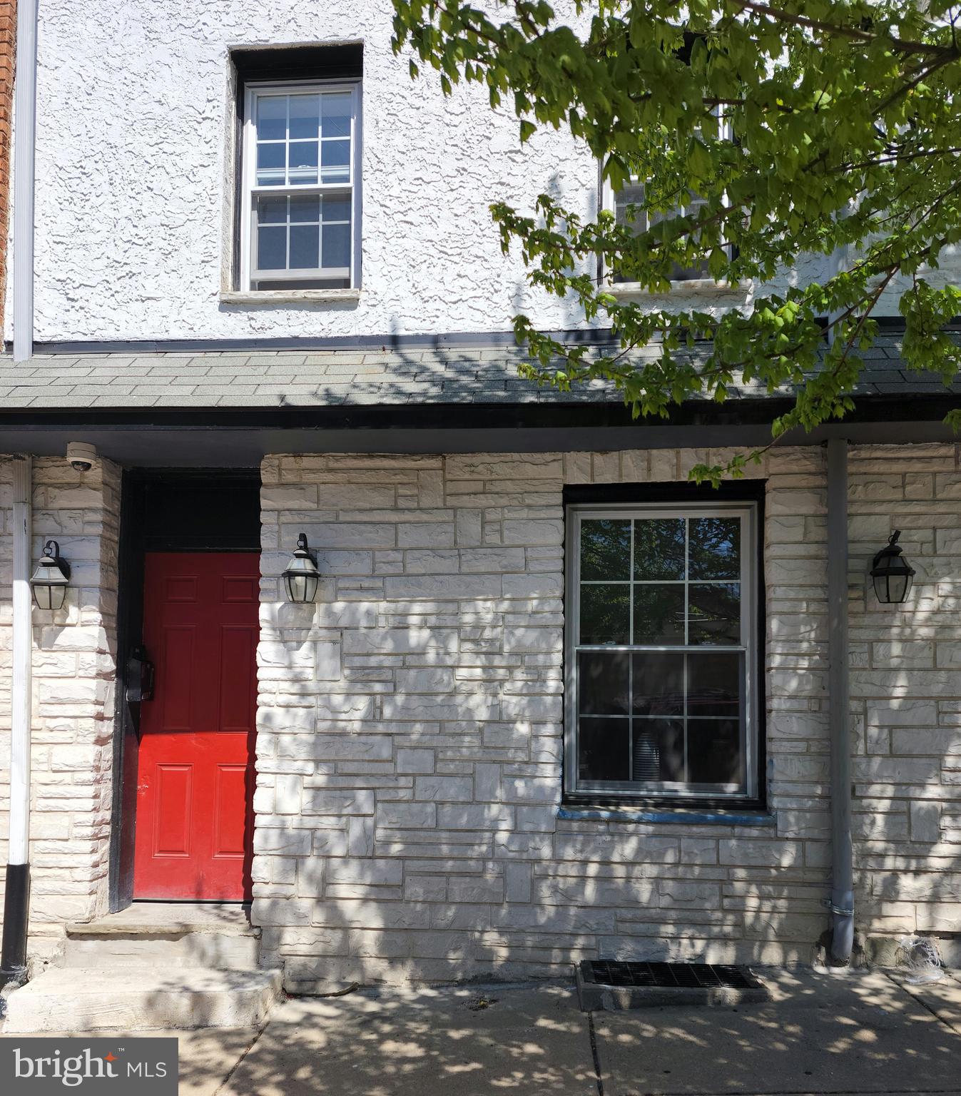 This one bedroom with den/office, one bath home has brand new updates throughout! Enjoy hardwood flooring, nicely sized rooms, and a great location just steps from main street Manayunk! The completely updated kitchen of unit has marble floor, subway tile backsplash, quartz countertops, stainless steel appliances, and ample counter space. This unit also has a dishwasher.The Central Air will keep you comfortable while the many windows allow for natural lighting. Parking may be available for an additional $125 per month per parking spot in the on-site, secured and monitored parking lot. 2 Pet Max: $25/pet/month up o 20lbs| $50/pet/month 21-40lbs. Breed restrictions may apply. Water/sewer/trash an extra $50 a month This may increase depending on usage and/or if service provider charge increases. this location unbeatable with the proximity to everything Manayunk has to offer! Schedule your showing today. Available now