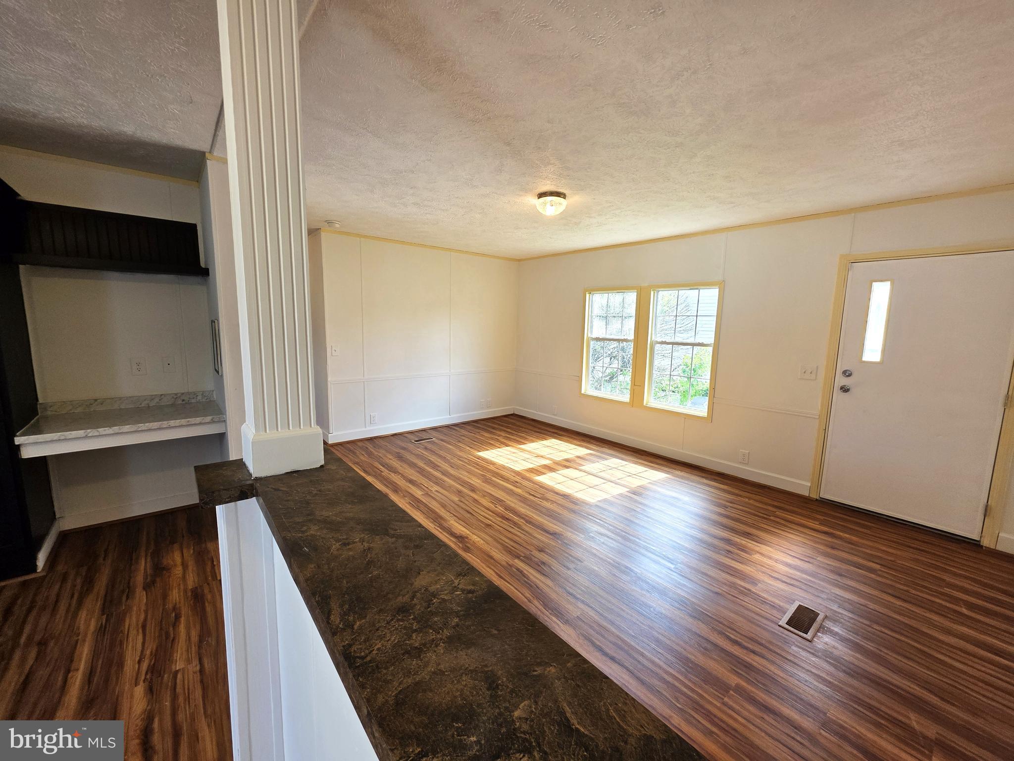 MEADOWS OF CHANTILLY - Residential