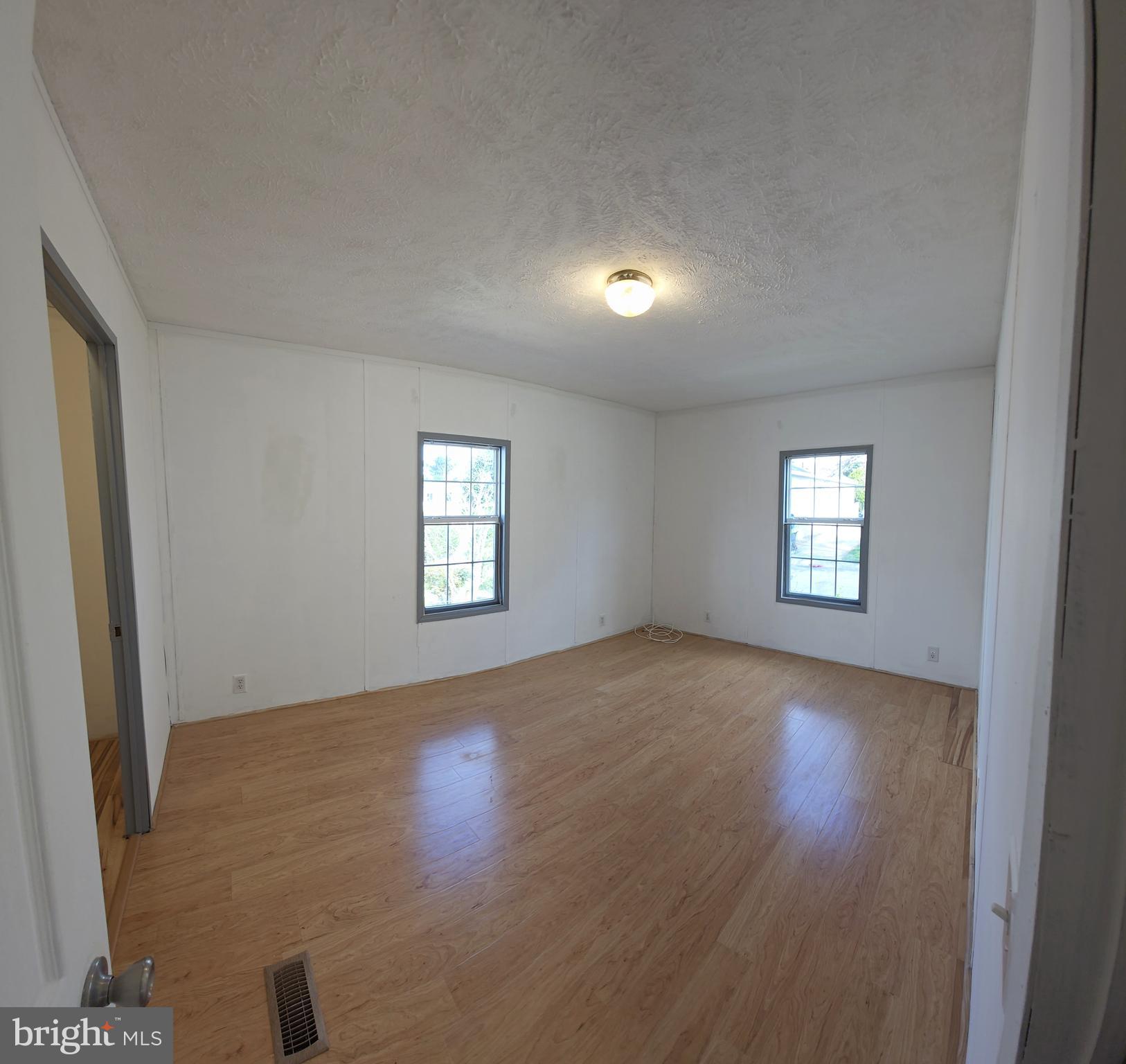 MEADOWS OF CHANTILLY - Residential