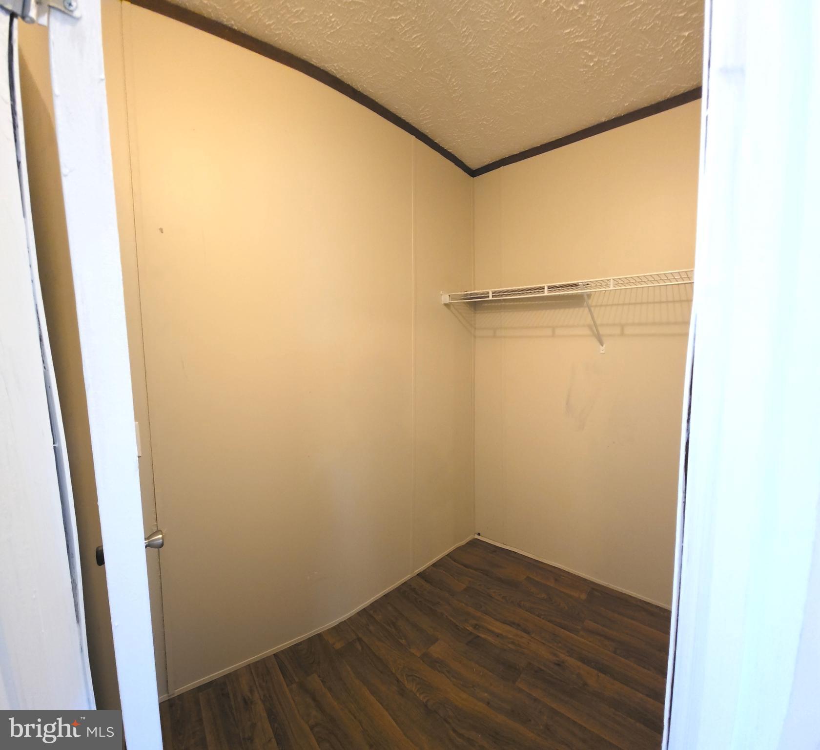 MEADOWS OF CHANTILLY - Residential