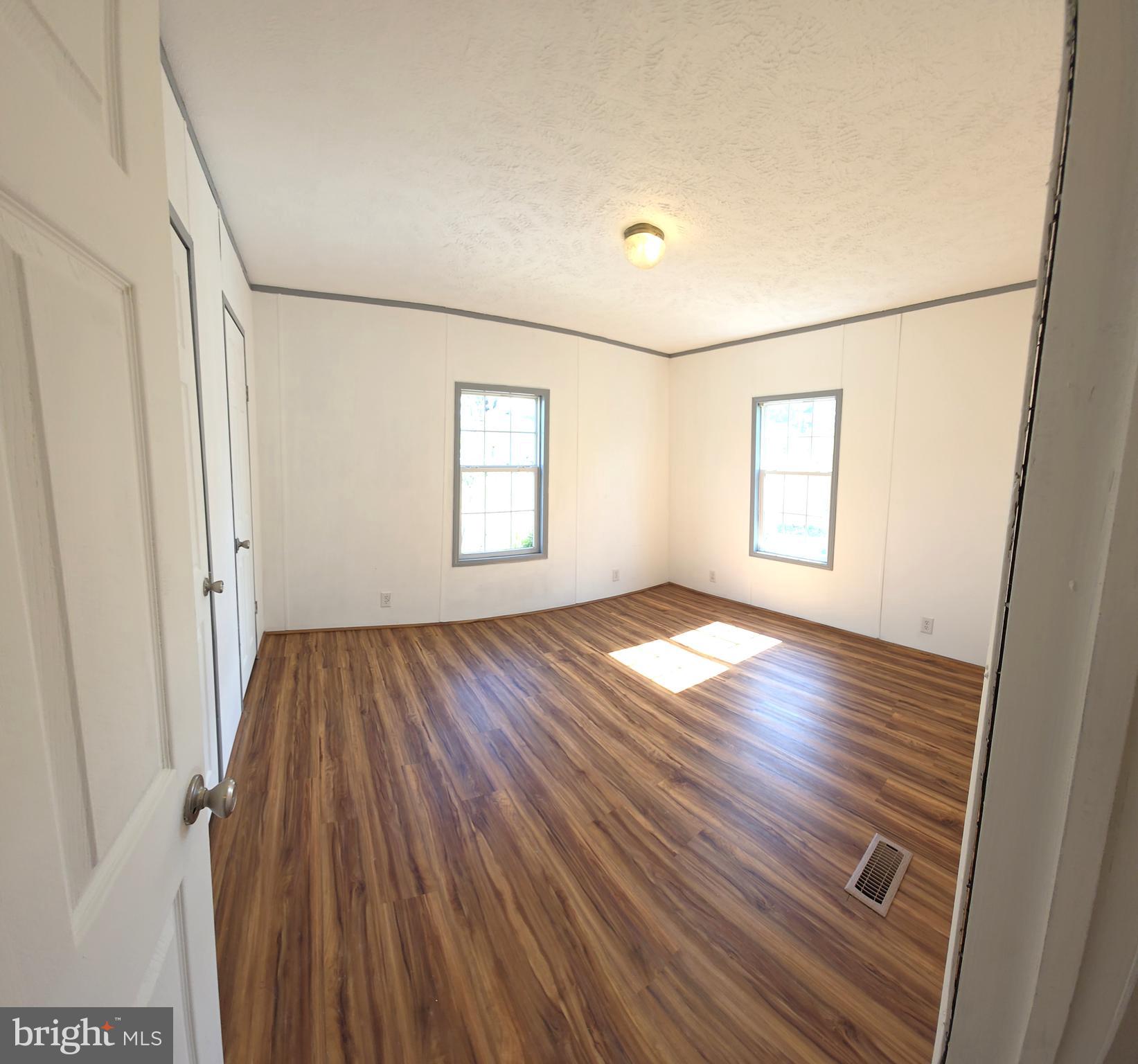 MEADOWS OF CHANTILLY - Residential