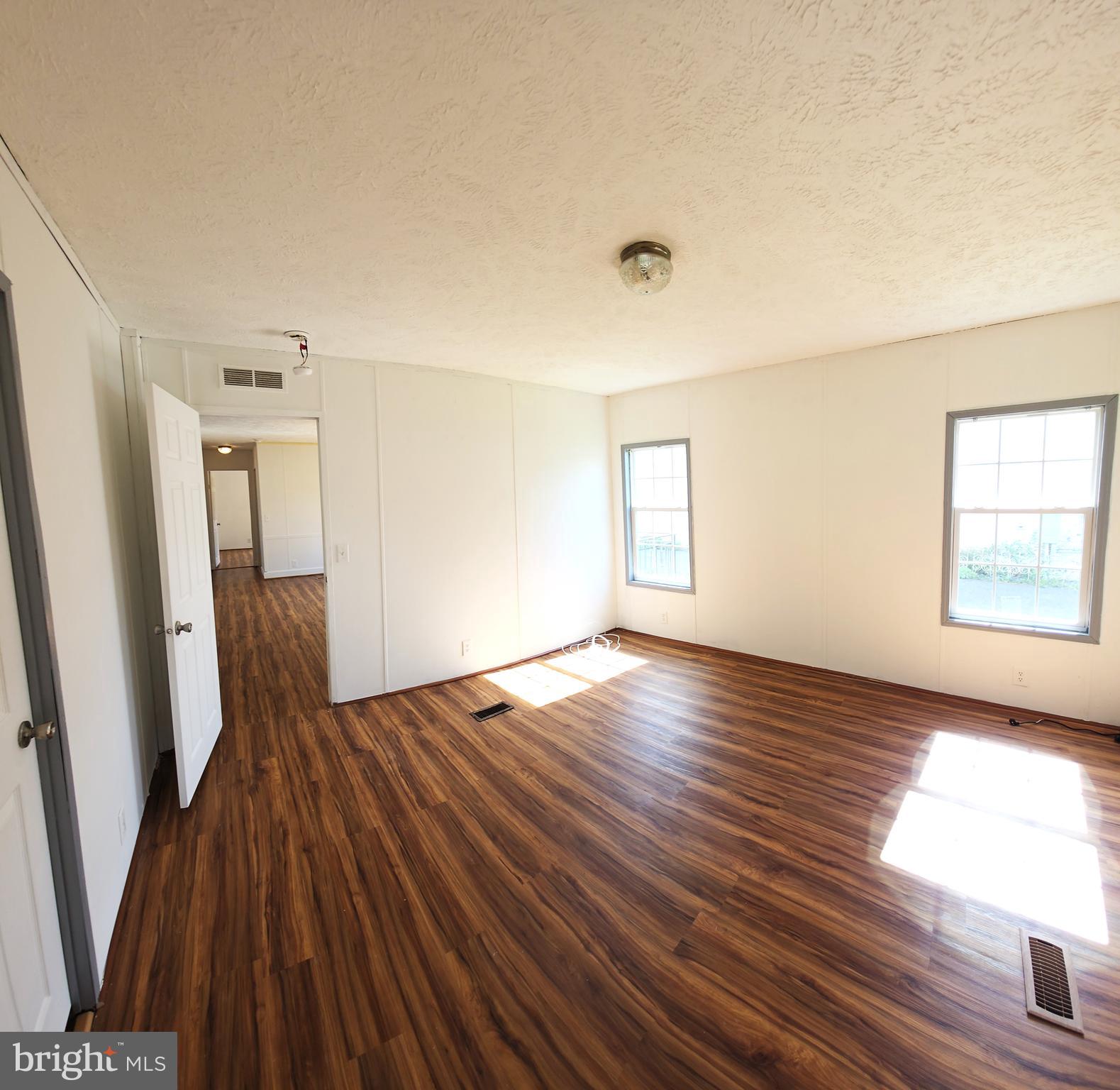 MEADOWS OF CHANTILLY - Residential