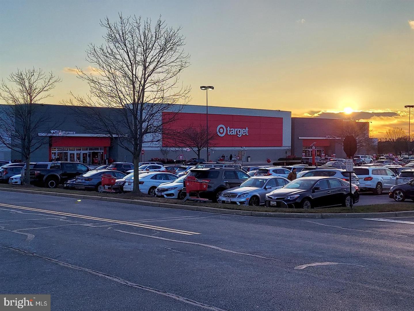 GUNNERS LAKE VILLAGE - Residential Lease