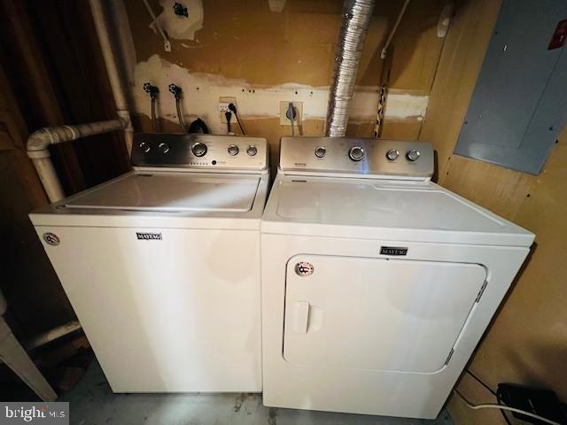 GUNNERS LAKE VILLAGE - Residential Lease