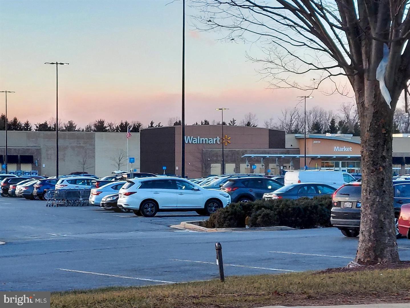 GUNNERS LAKE VILLAGE - Residential Lease