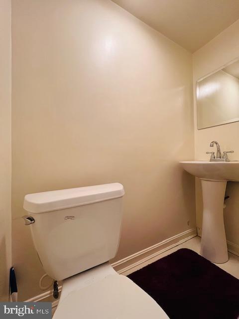 GUNNERS LAKE VILLAGE - Residential Lease