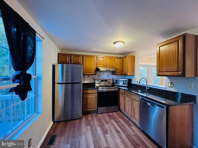 GUNNERS LAKE VILLAGE - Residential Lease