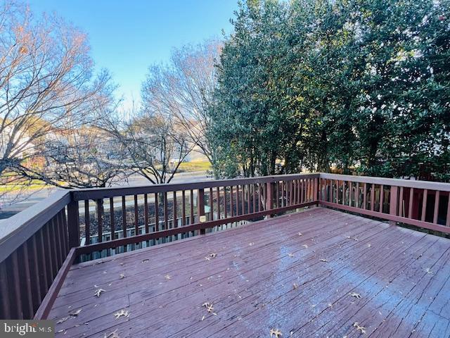 GUNNERS LAKE VILLAGE - Residential Lease