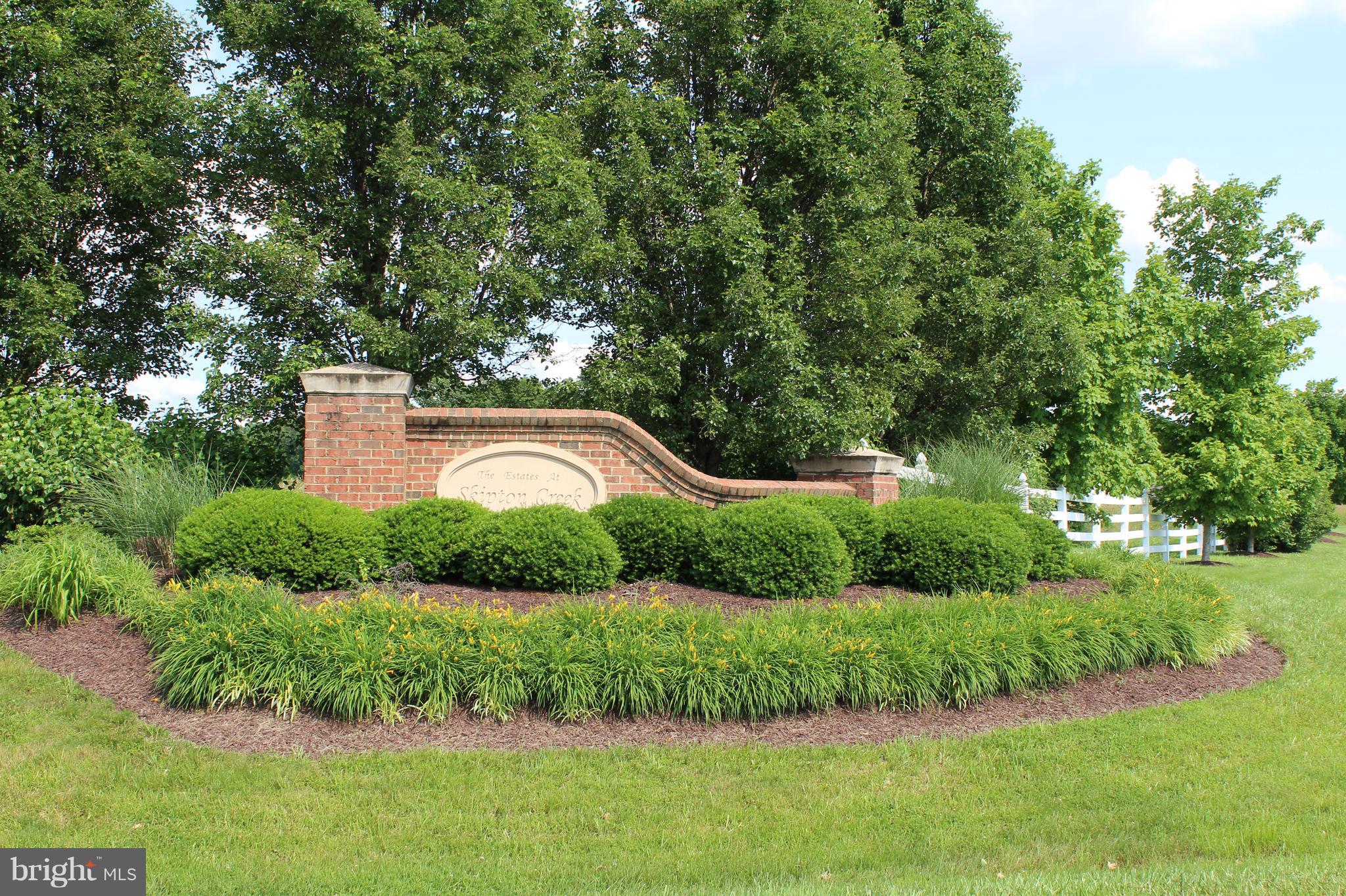 ESTATE AT SKIPTON CRK - Residential Lease