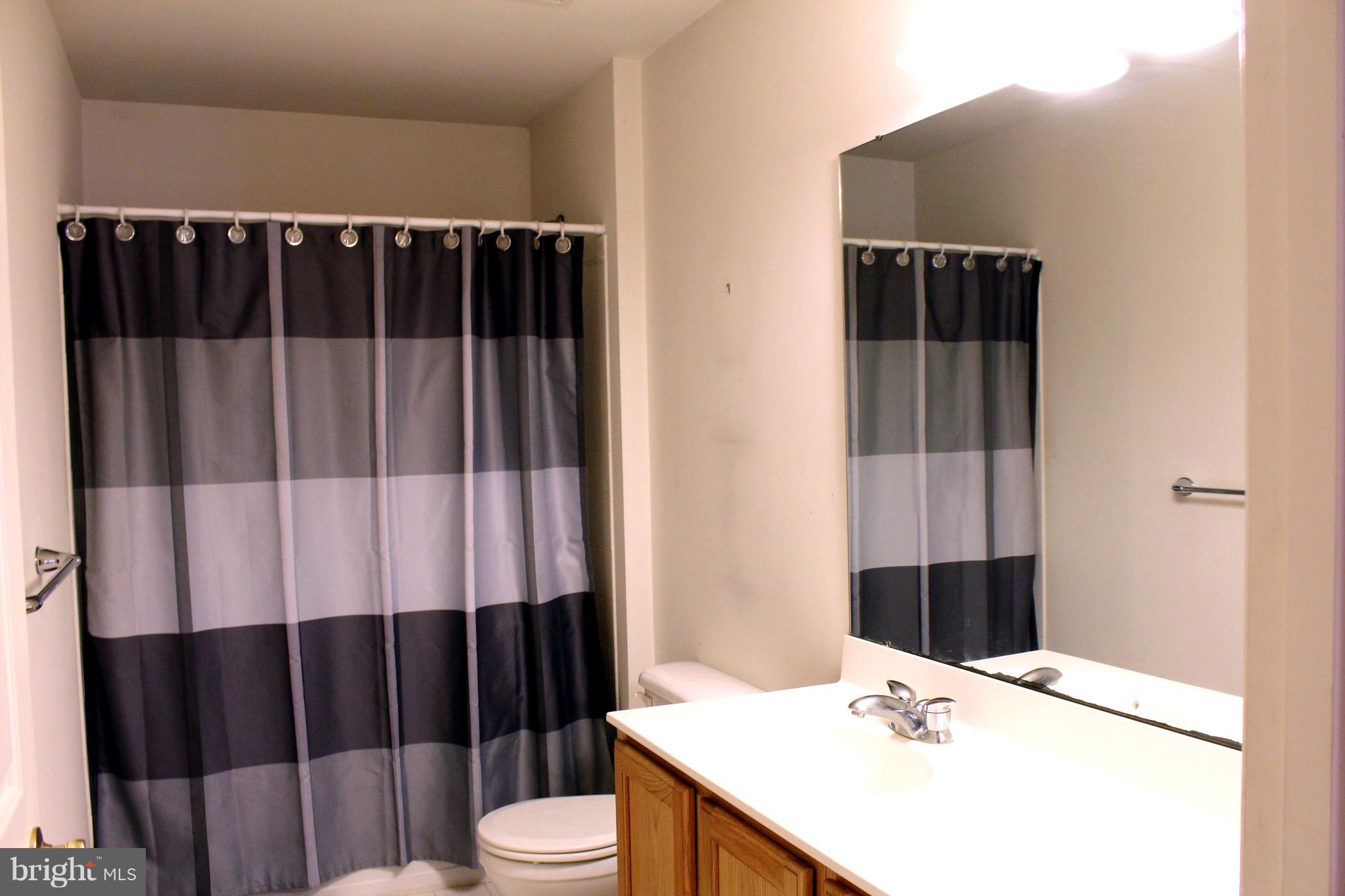 ESTATE AT SKIPTON CRK - Residential Lease