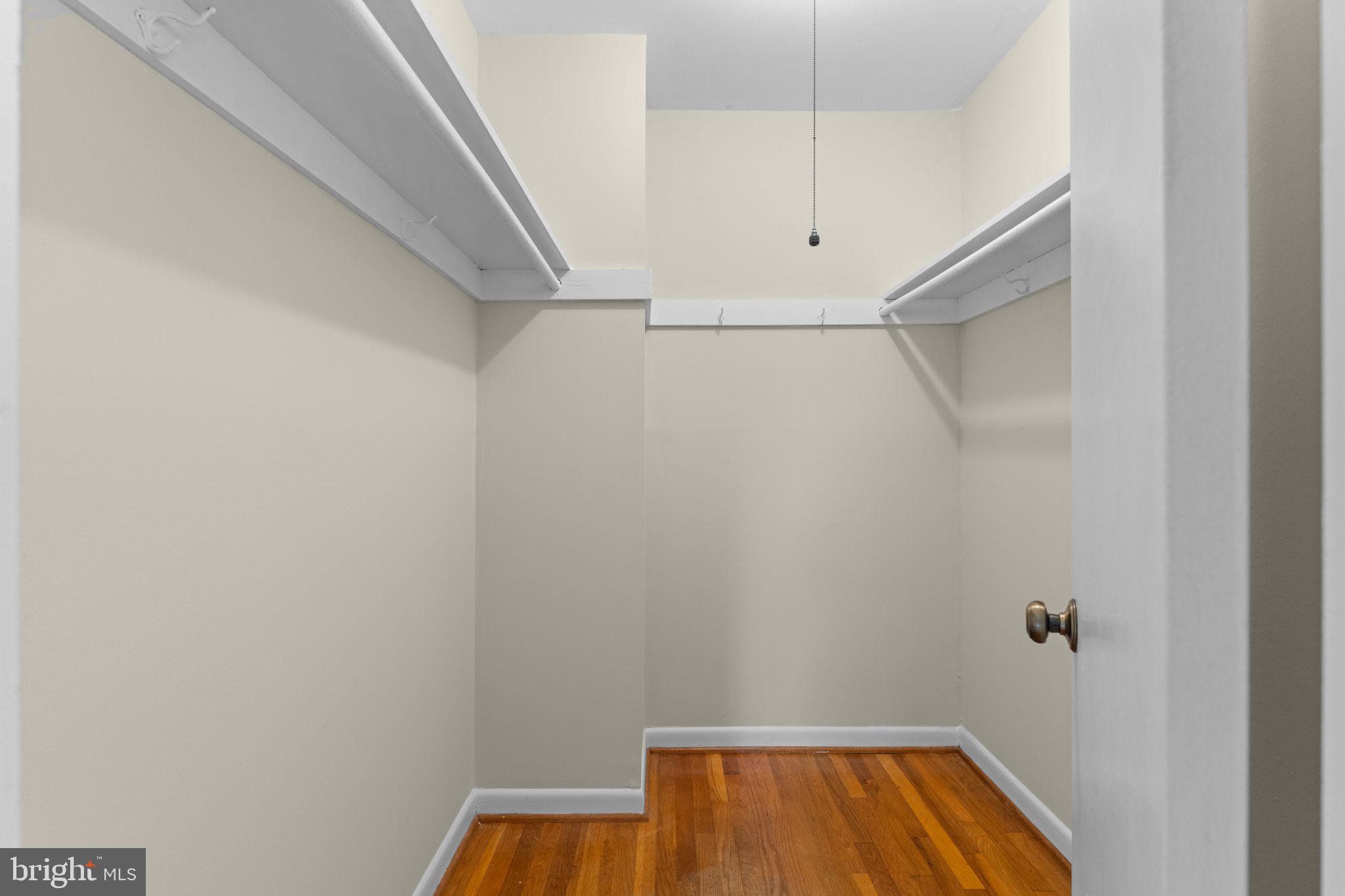 FOXHALL - Residential