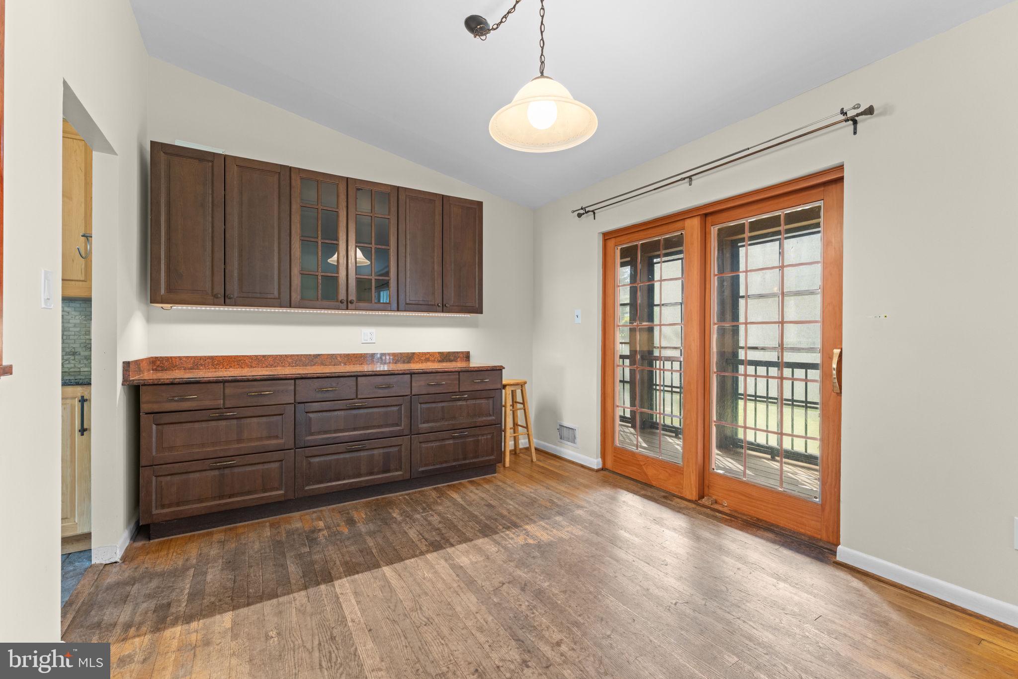 FOXHALL - Residential