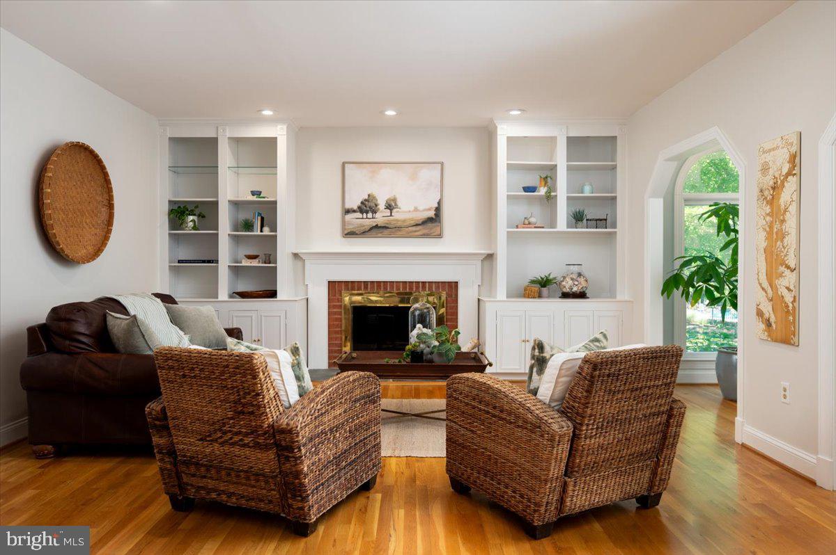 WINDFERN FOREST - Residential