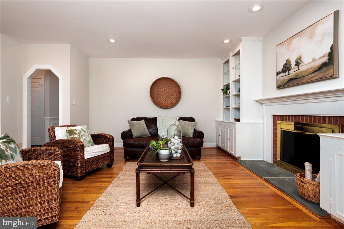 WINDFERN FOREST - Residential