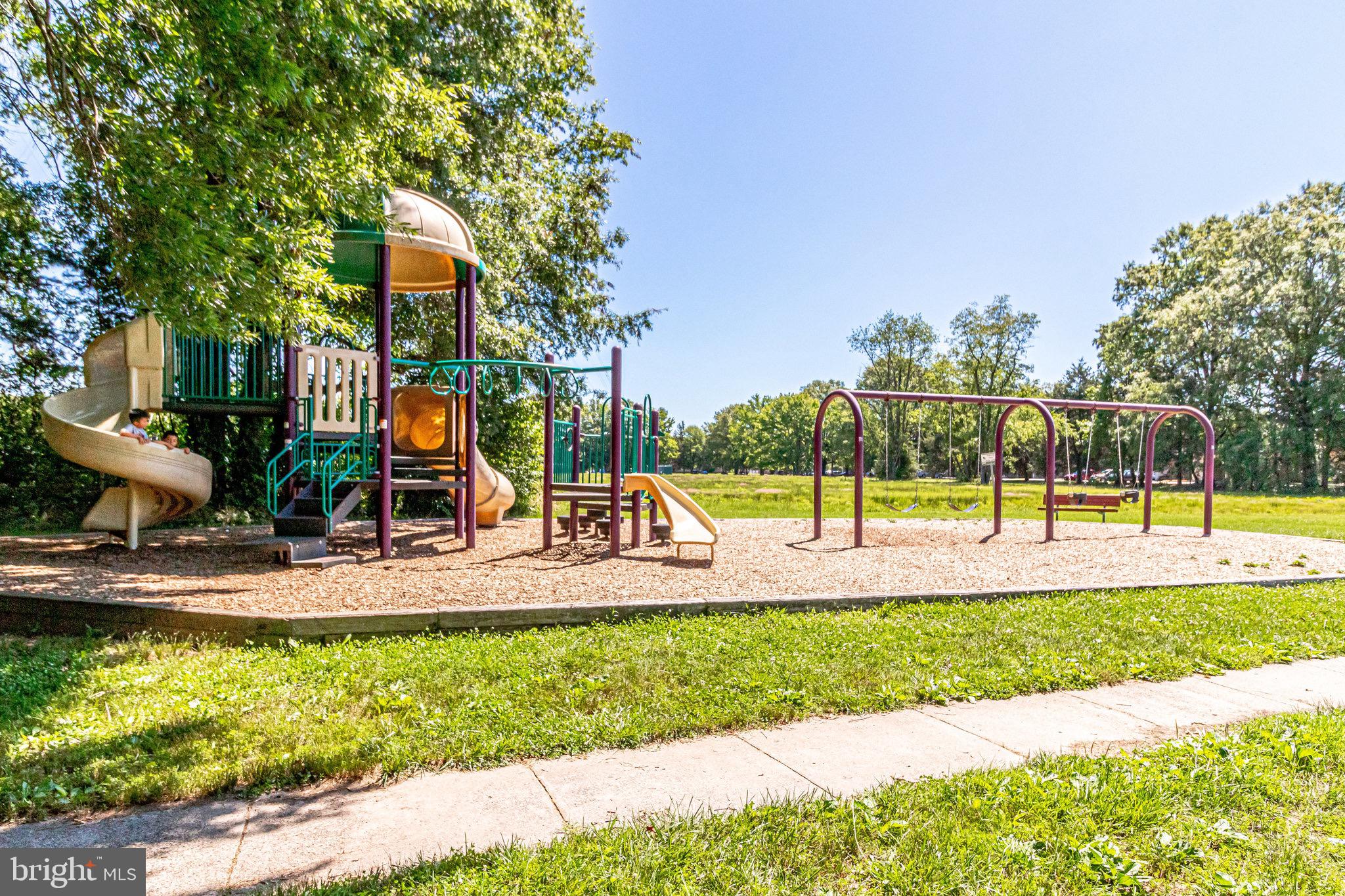 BELLE VIEW CONDOMINIUMS - Residential