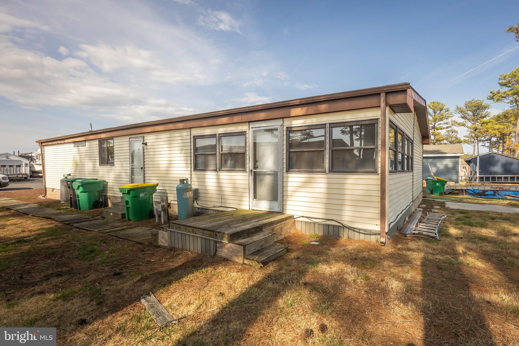 MARINERS COVE - Residential