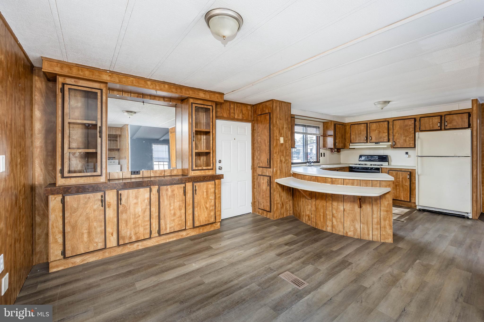 MARINERS COVE - Residential