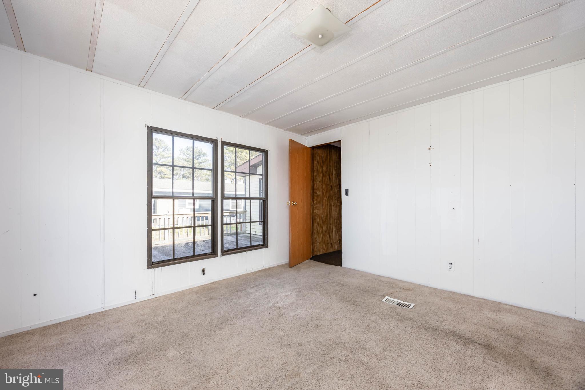 MARINERS COVE - Residential