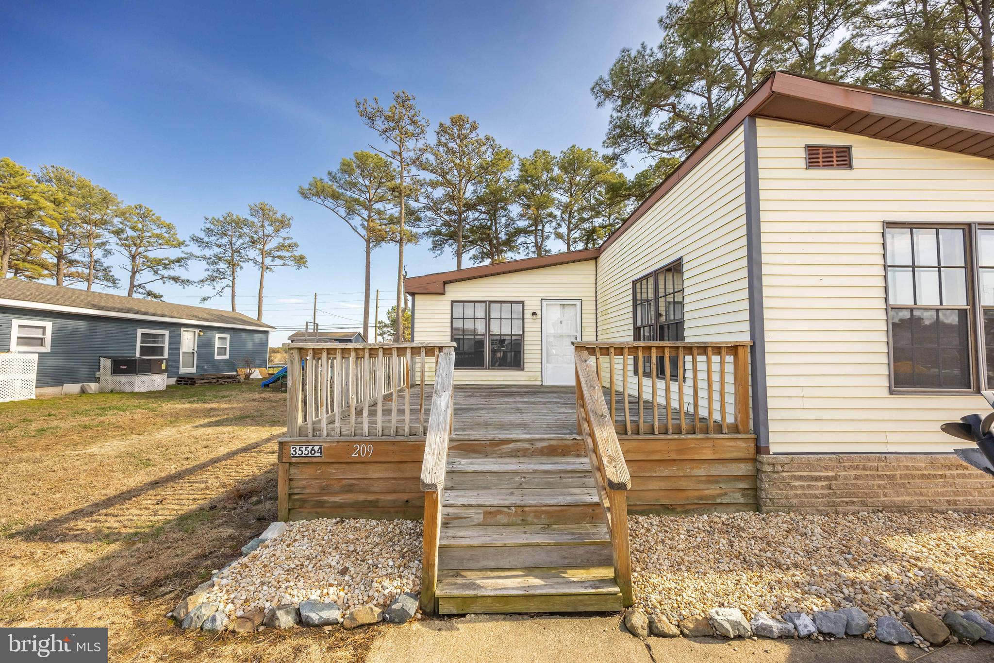 MARINERS COVE - Residential