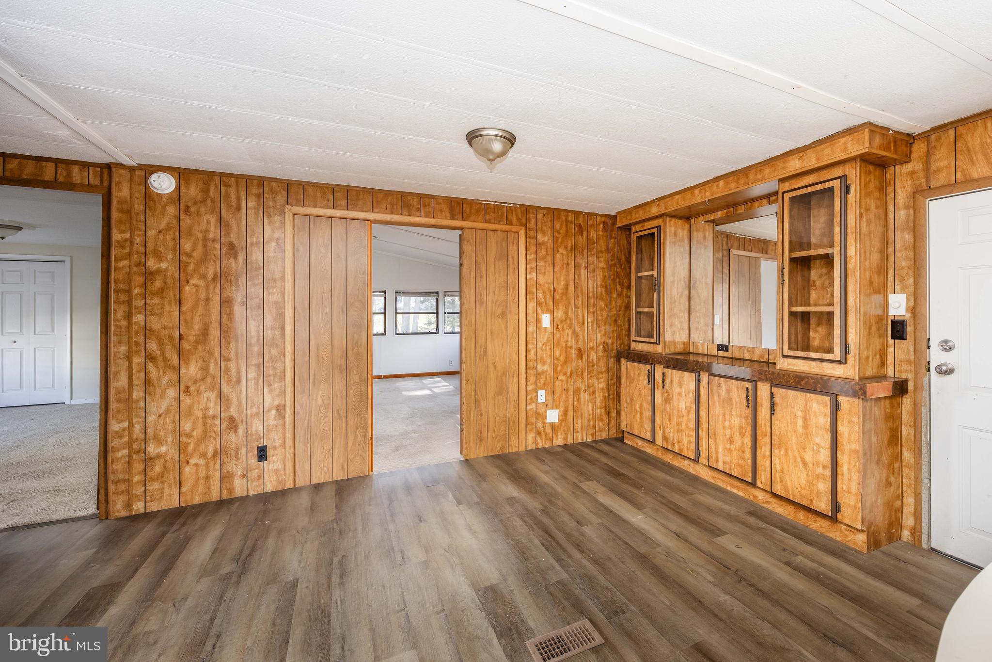 MARINERS COVE - Residential