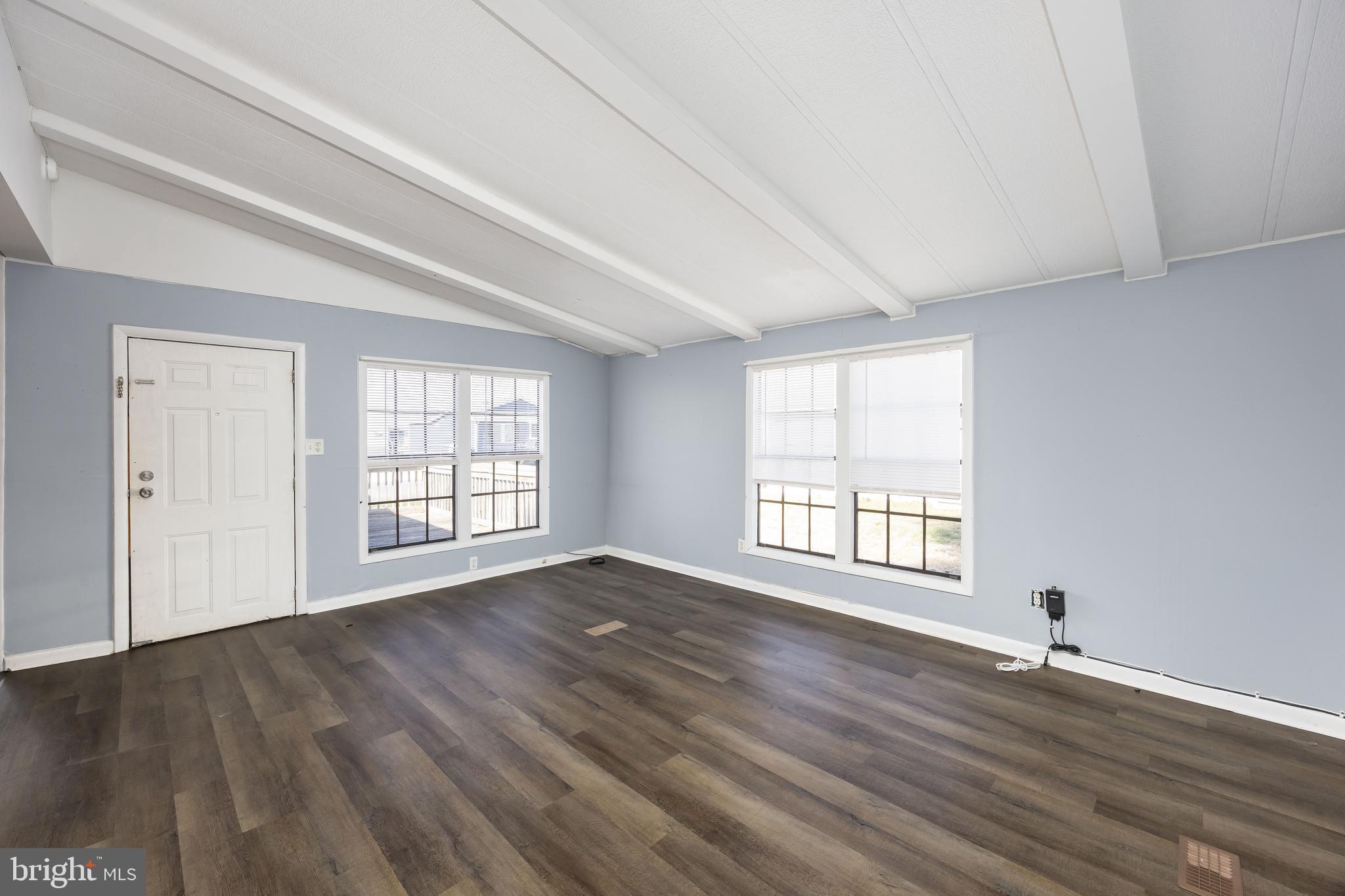 MARINERS COVE - Residential