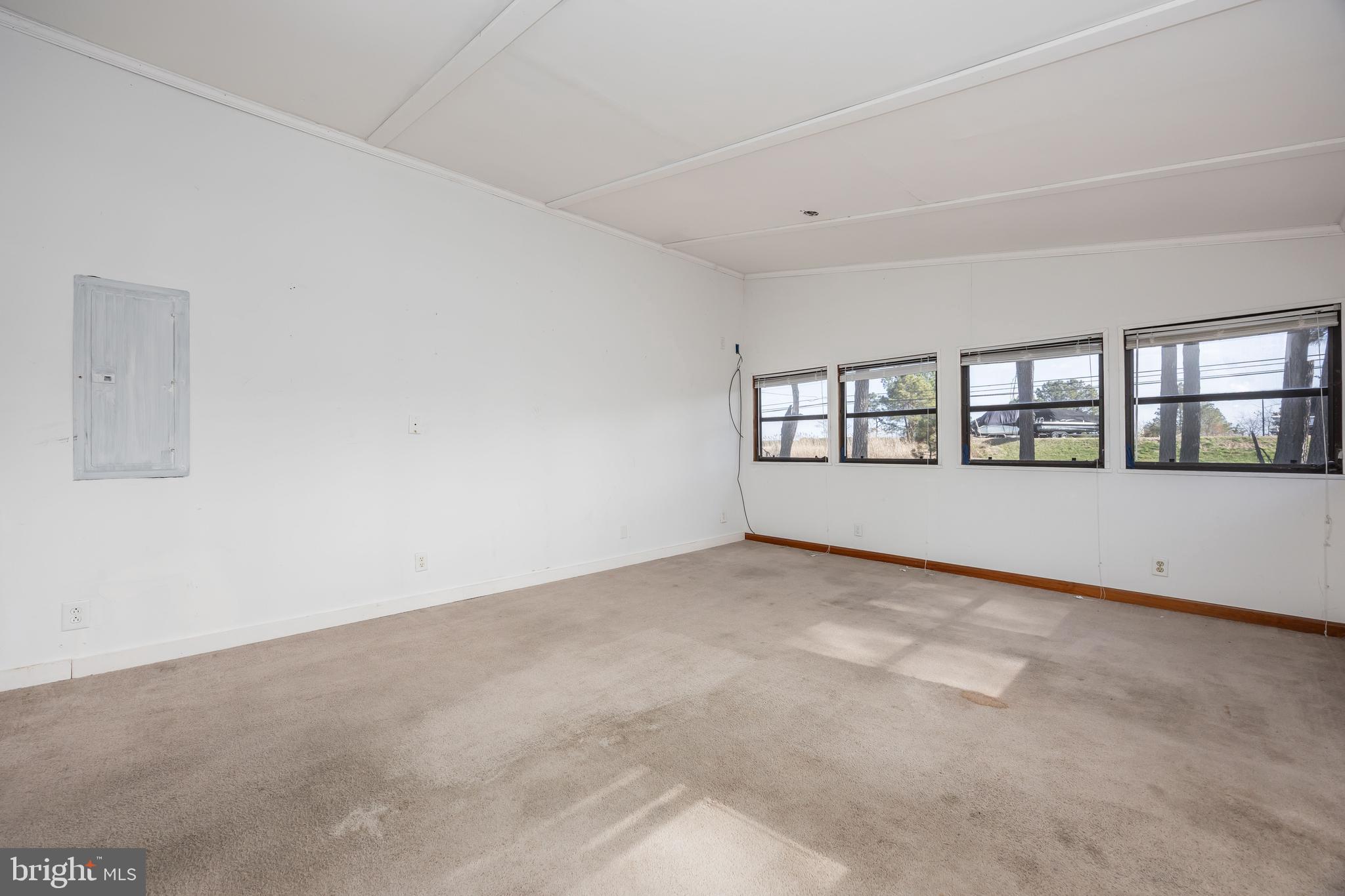 MARINERS COVE - Residential