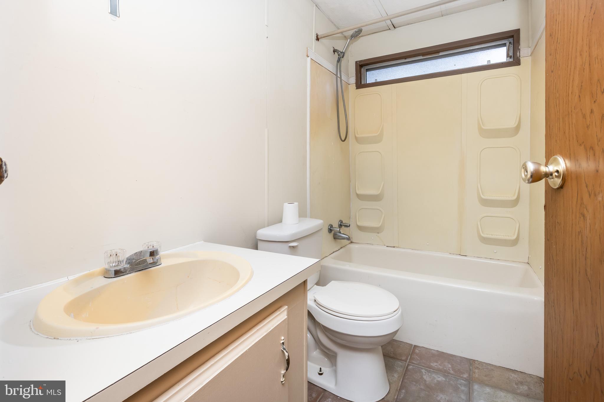 MARINERS COVE - Residential