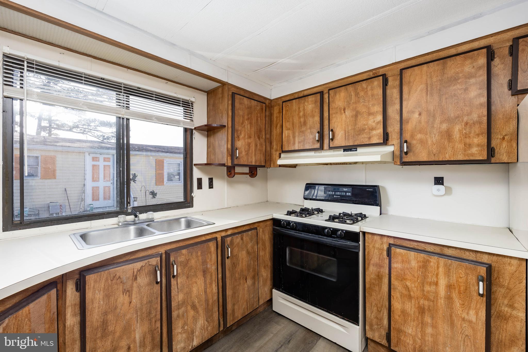 MARINERS COVE - Residential