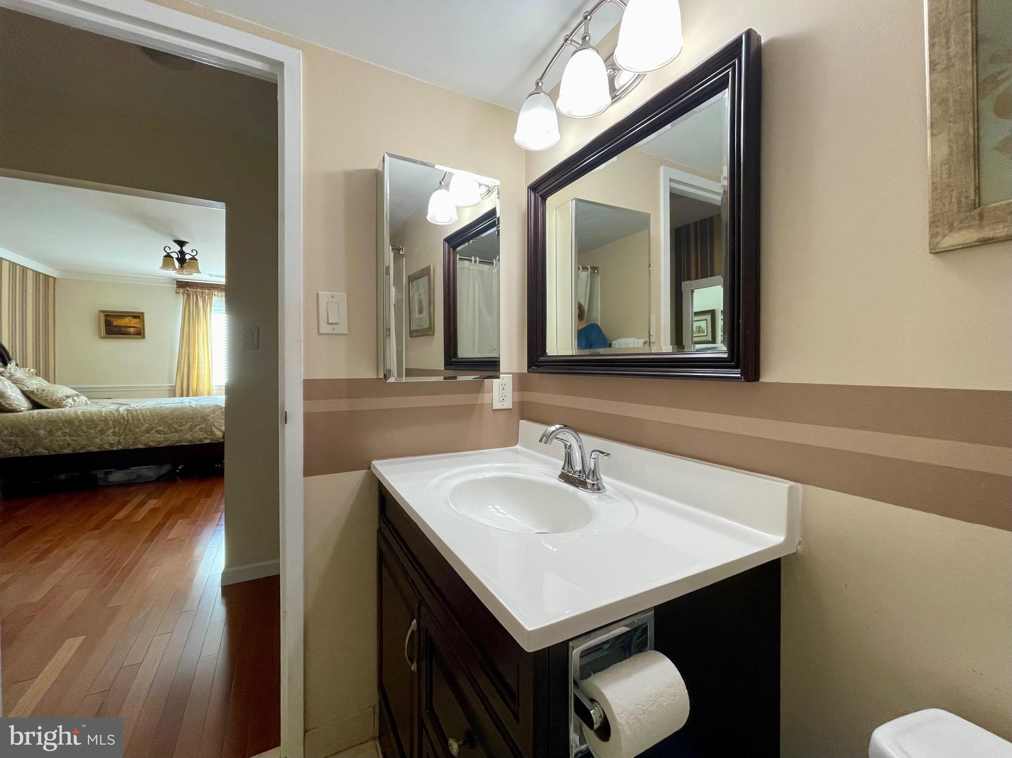 TREEBROOKE CONDOMINIUM - Residential Lease