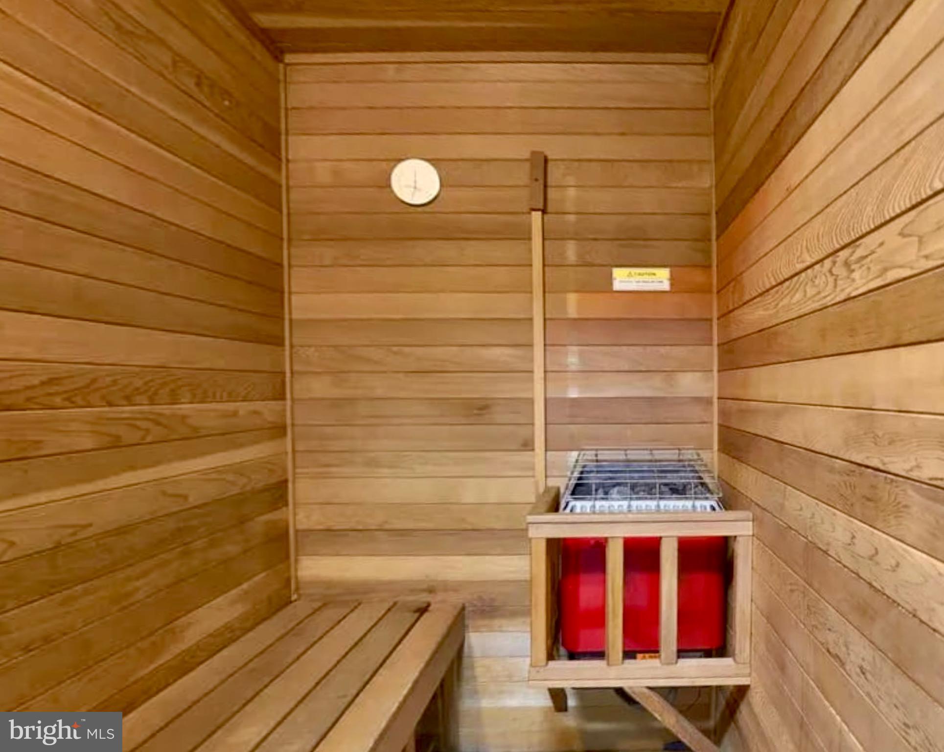 TREEBROOKE CONDOMINIUM - Residential Lease