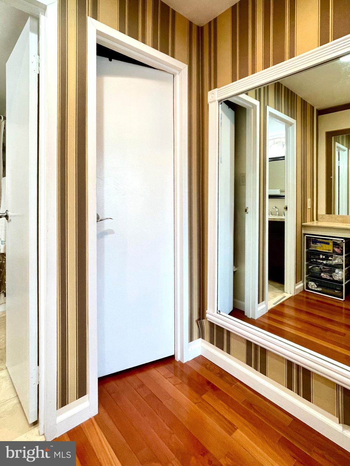 TREEBROOKE CONDOMINIUM - Residential Lease