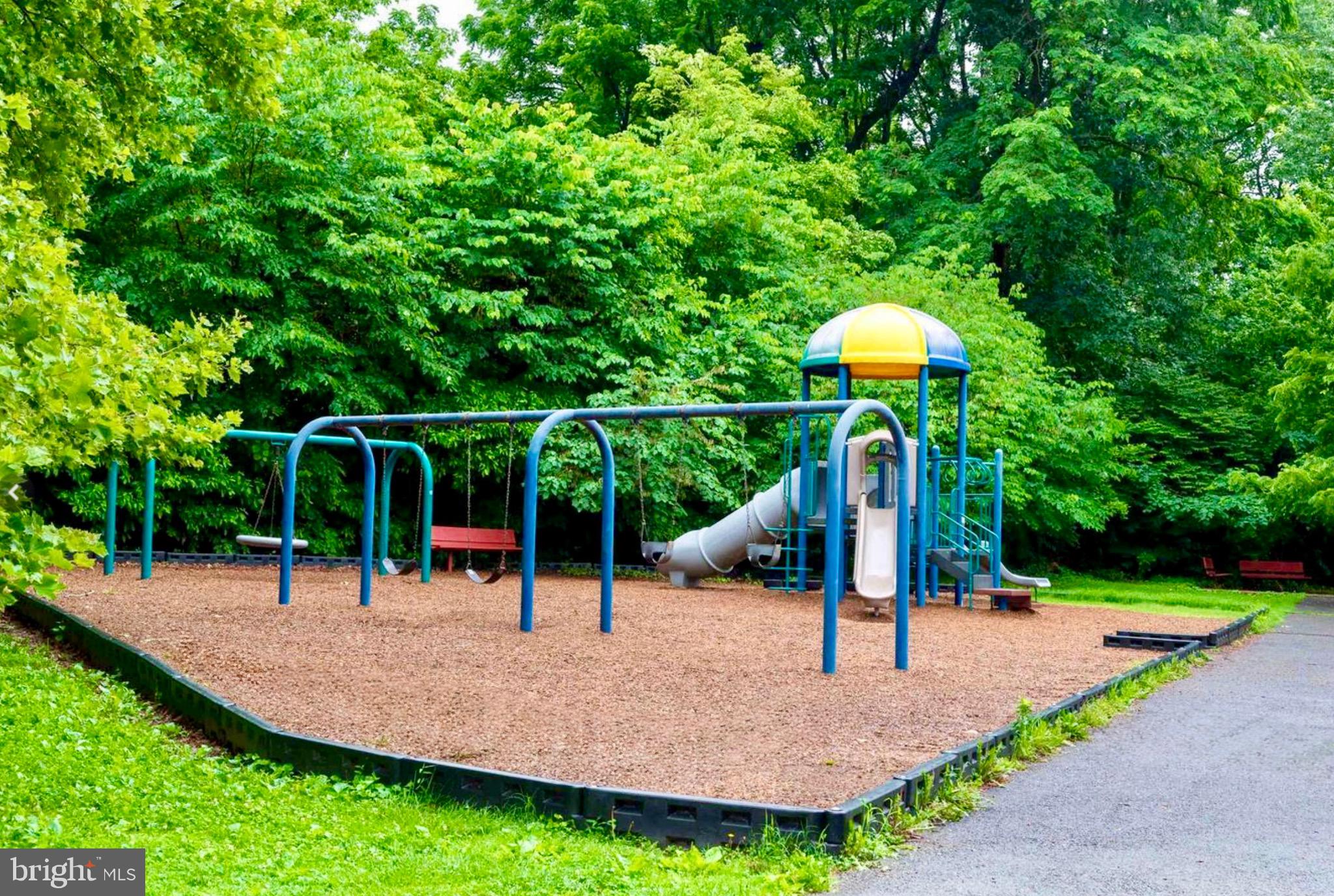 TREEBROOKE CONDOMINIUM - Residential Lease