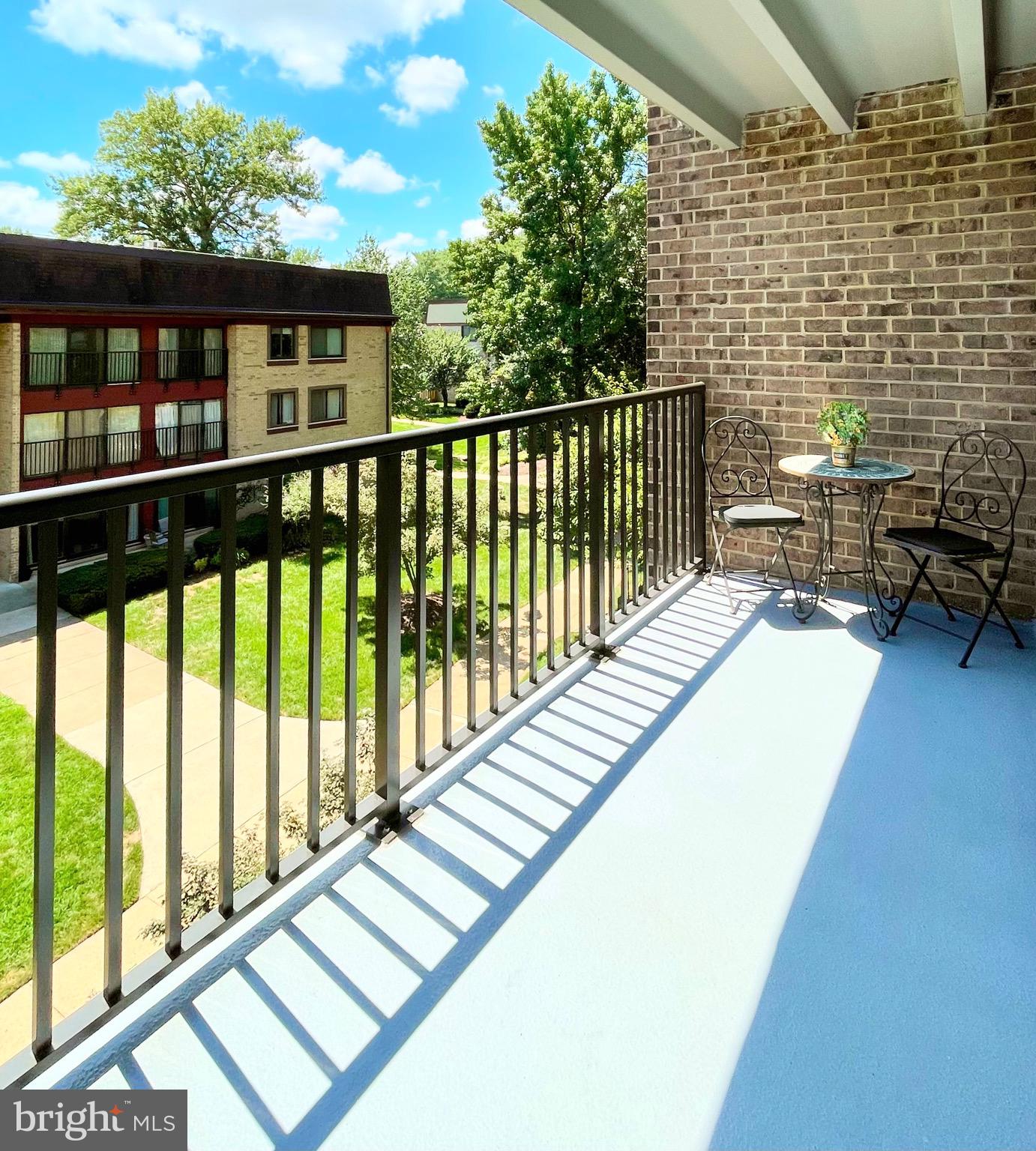 TREEBROOKE CONDOMINIUM - Residential Lease