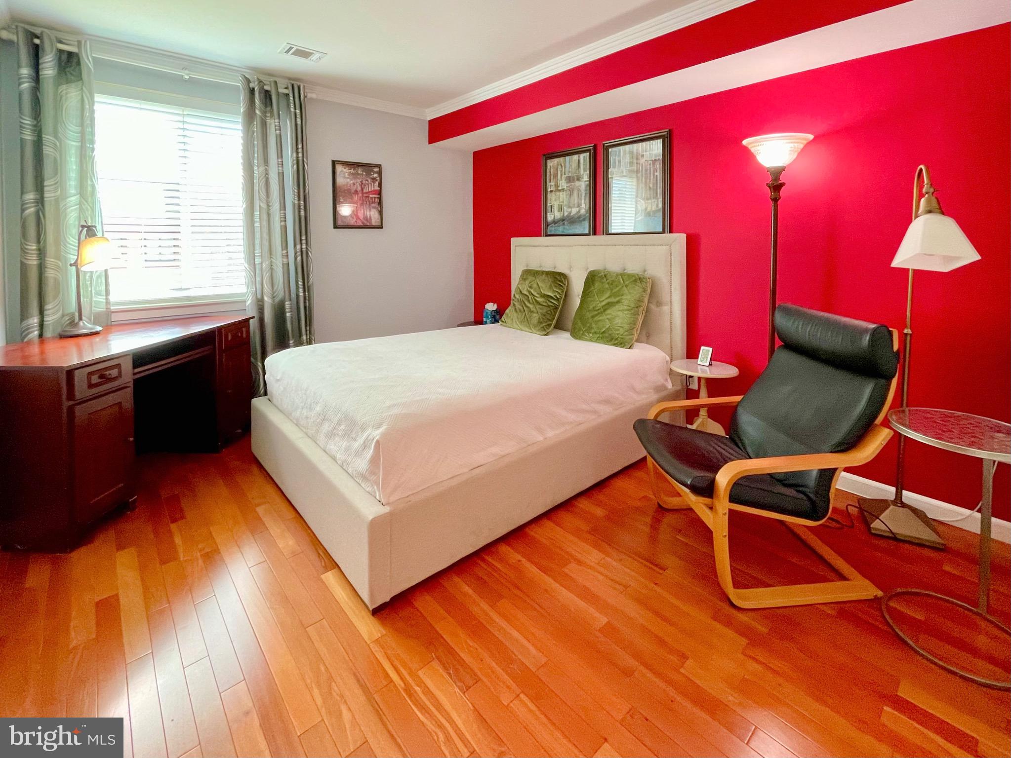 TREEBROOKE CONDOMINIUM - Residential Lease