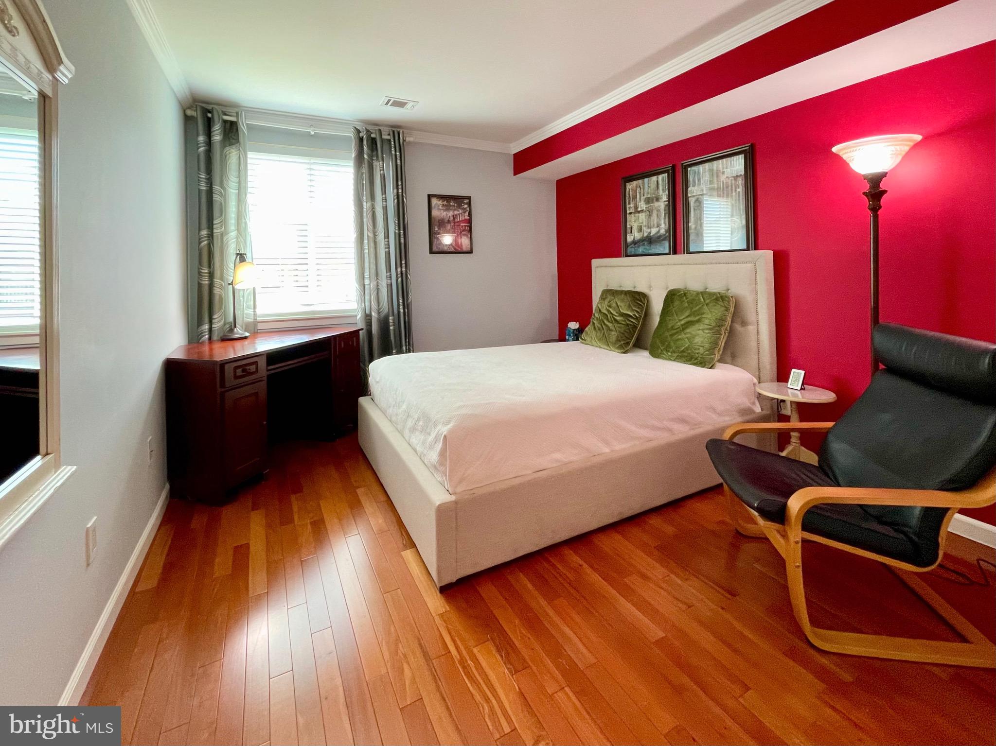 TREEBROOKE CONDOMINIUM - Residential Lease